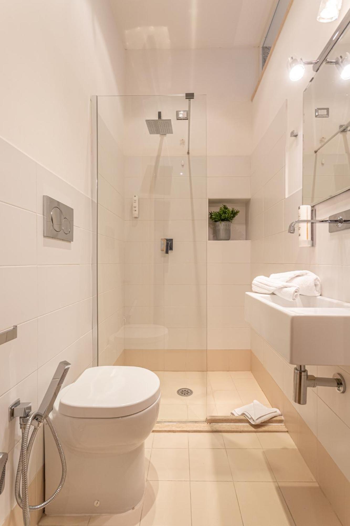 Holiday home Vatican St Peter 2 Bedrooms 2 Bathrooms Rome